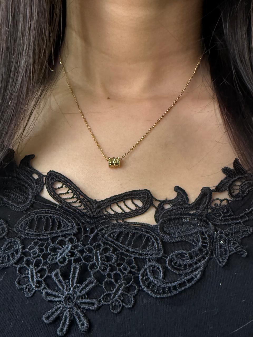 Elegant and minimal design Necklace